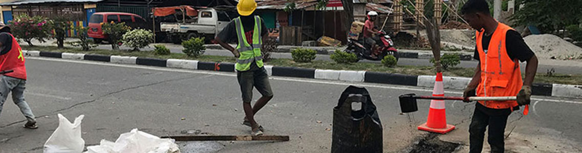 Pekerjaan Patching Program Tanggap Darurat Bencana Alam di Palu (Adhi Karya)